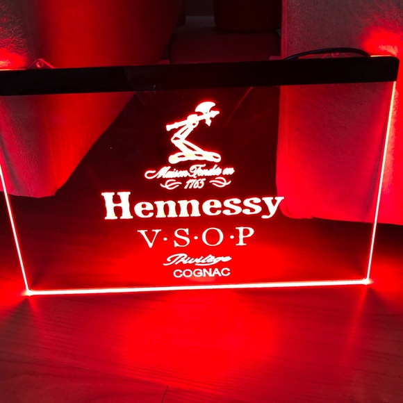 HENNESSY LED NEON RED LIGHT SIGN 8x12 - Picture 2 of 3